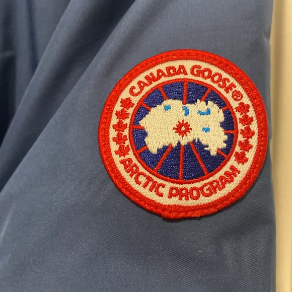Canada Goose jacket size medium - Picture 3 of 5